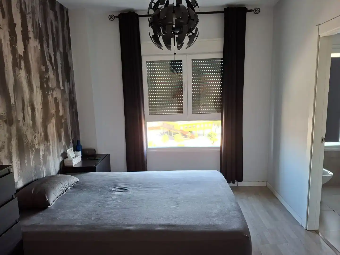 Bedroom of Flat for sale in  Sevilla Capital  with Air Conditioner and Swimming Pool