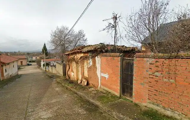 Casa adosada en venda en Villamejil