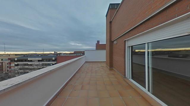 Piso en Venta en Calle de José Bielsa en Pradolongo