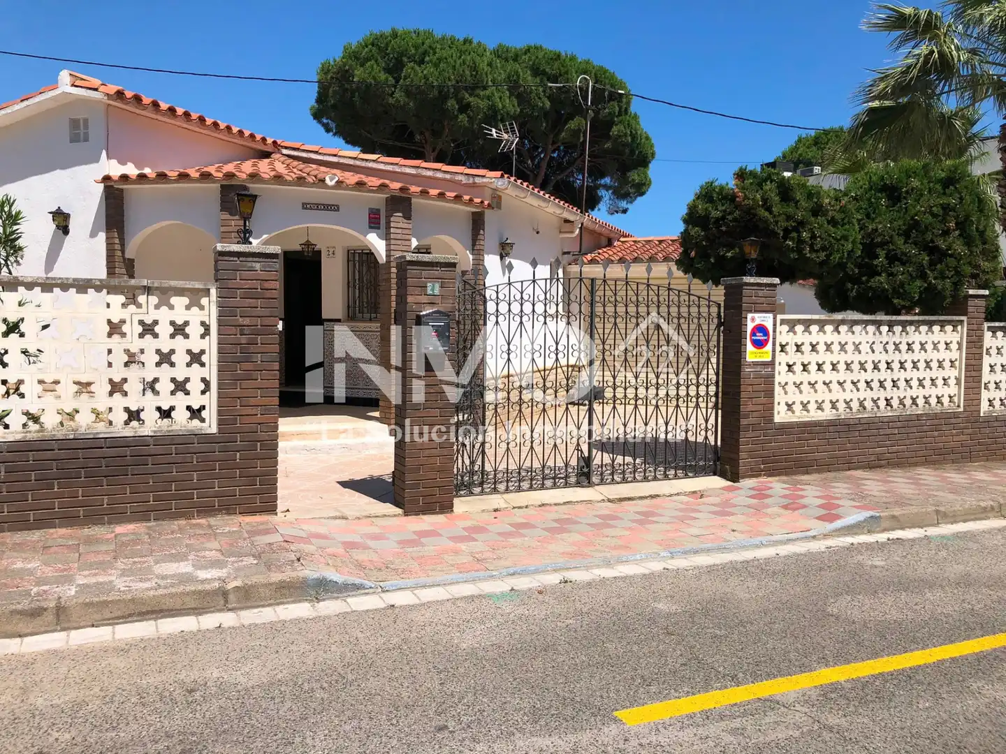 House with garden for sale in Carrer Cavall Bernat, imagen 3