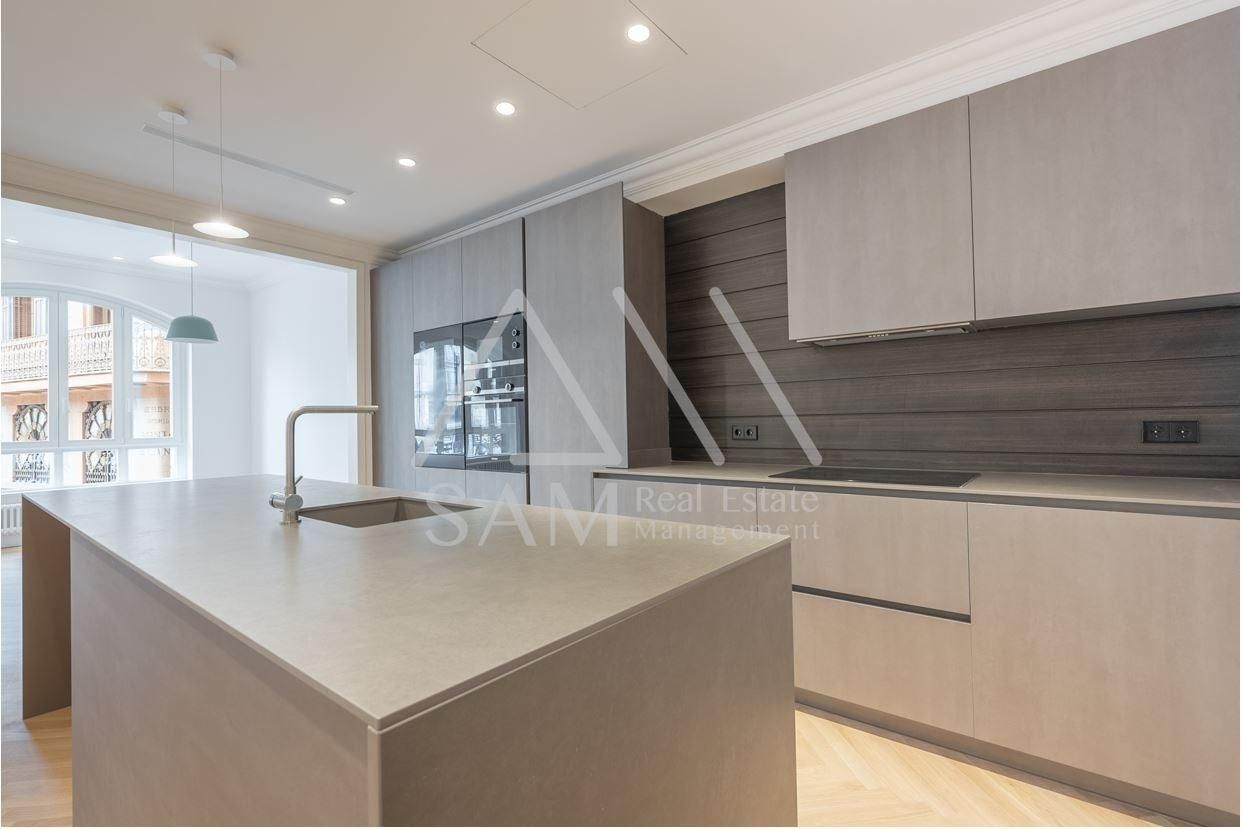 Kitchen of Planta baja for sale in  Barcelona Capital  with Air Conditioner, Heating and Balcony
