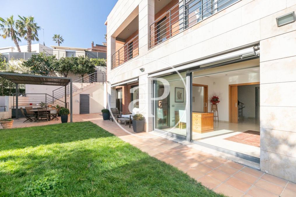 Garden of House or chalet for sale in Esplugues de Llobregat  with Air Conditioner, Heating and Private garden