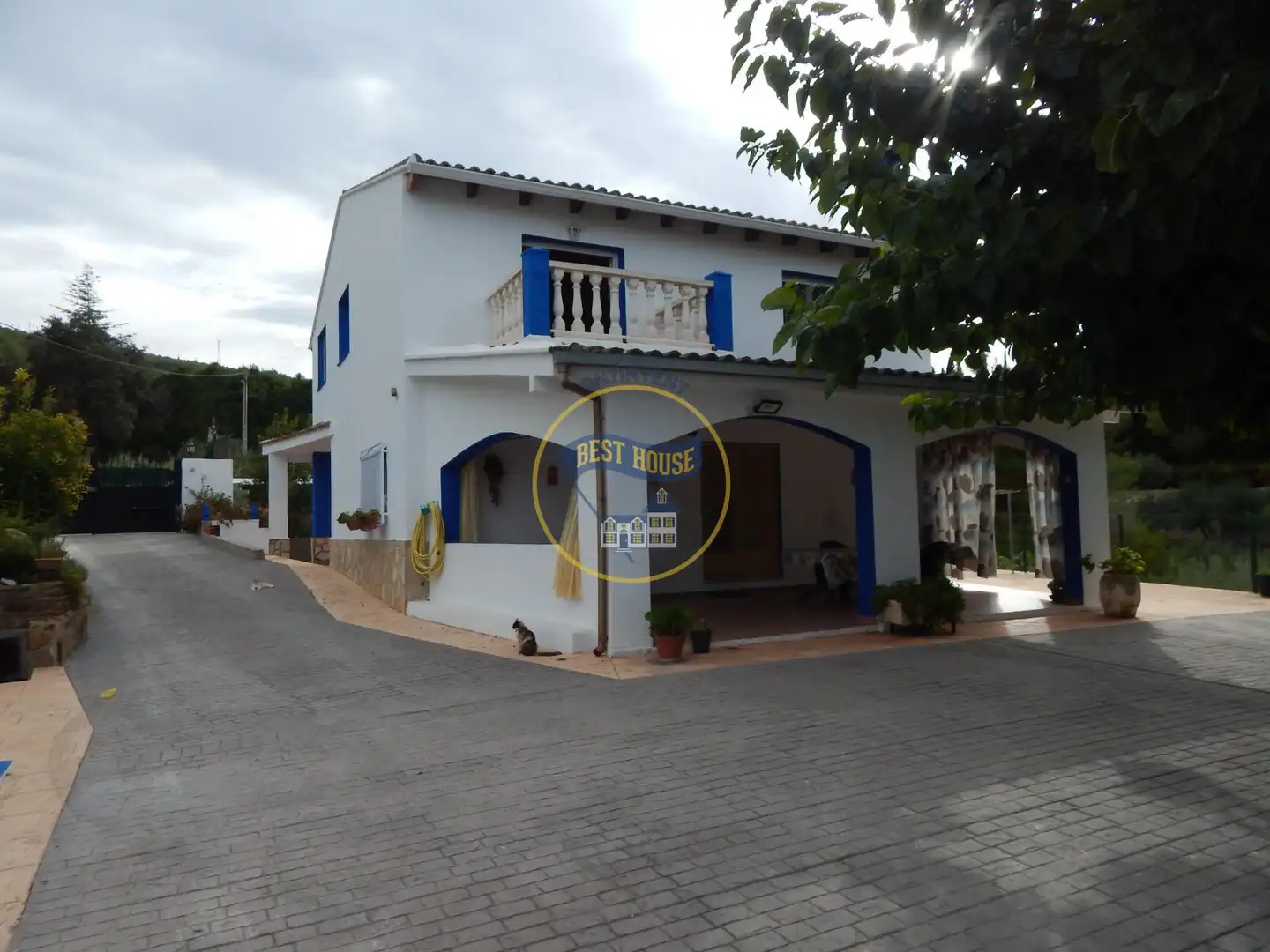 Vista exterior de Casa o xalet en venda en Ontinyent amb Calefacció, Jardí privat i Terrassa