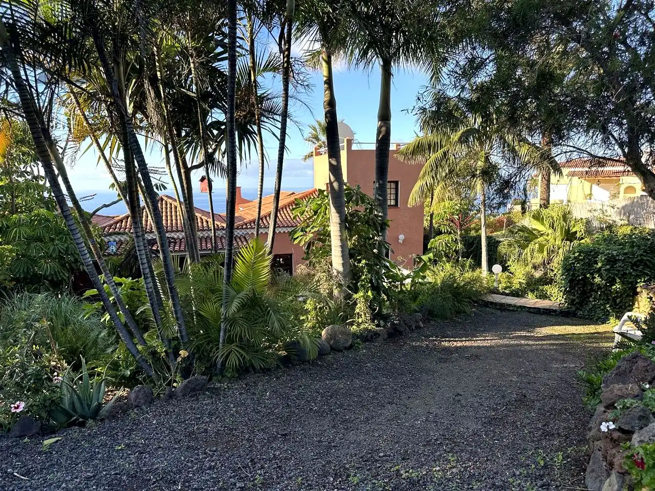 Vista exterior de Casa o xalet en venda en Tacoronte amb Aire condicionat, Calefacció i Jardí privat