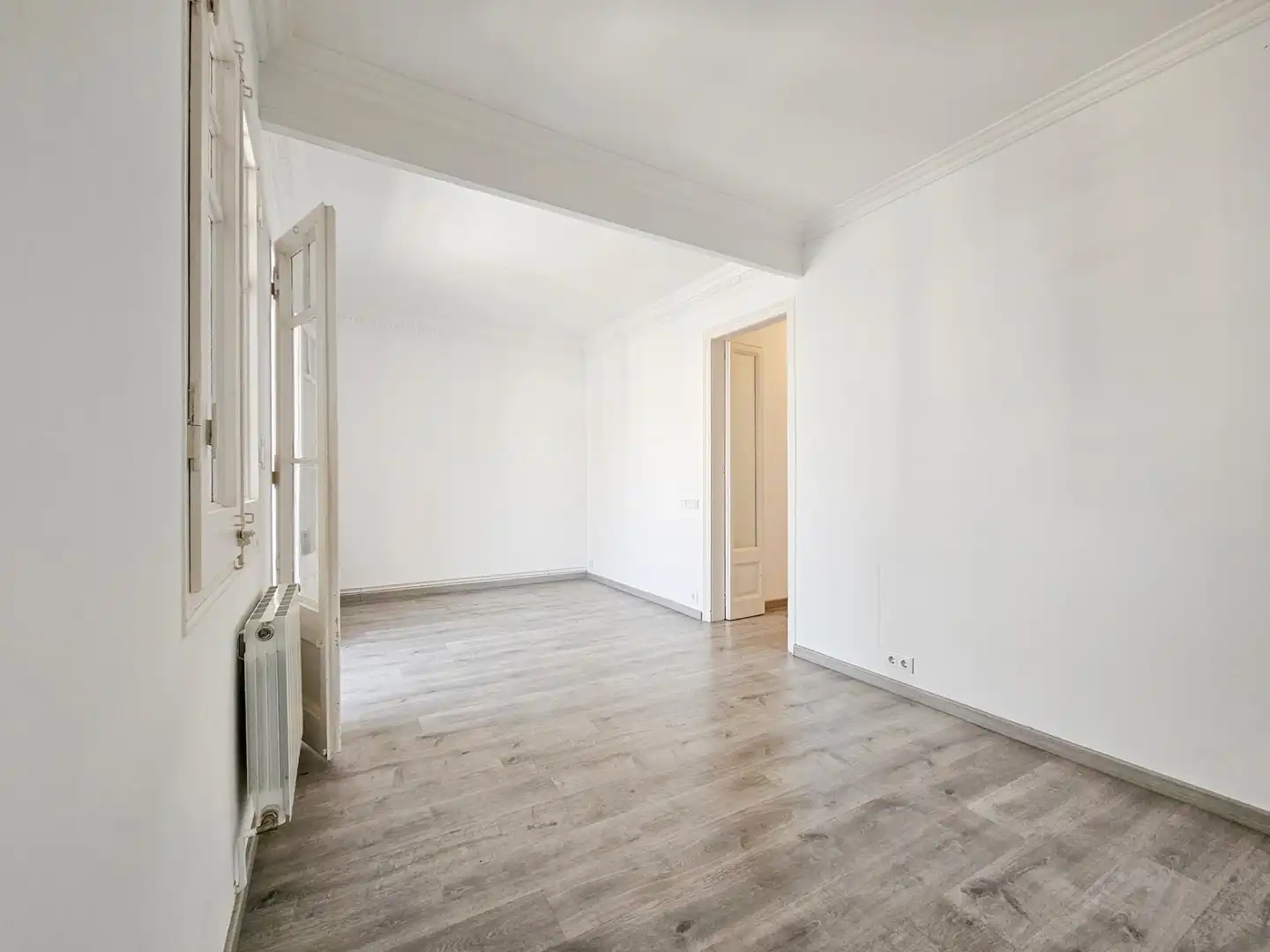 Flat for sale in Barcelona  with Air Conditioner, Heating and Parquet flooring