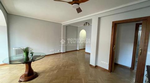 Foto 4 de Pis de lloguer a Salvador,  Madrid Capital