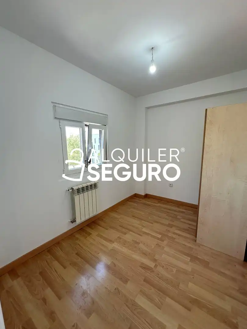 Schlafzimmer von Wohnung zur Miete in Madrid mit Klimaanlage, Heizung und Terrasse