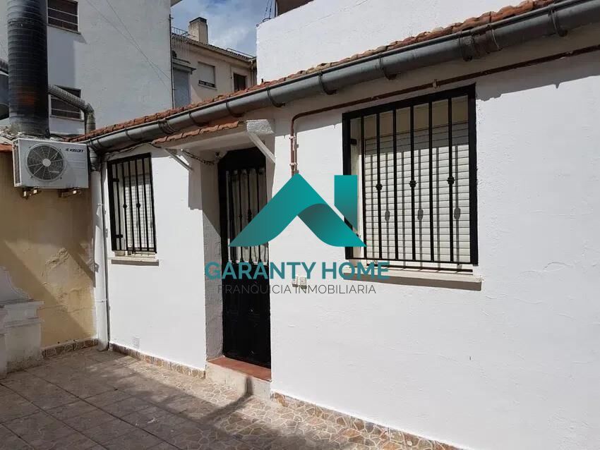 Exterior view of House or chalet for sale in Coslada  with Air Conditioner, Heating and Furnished