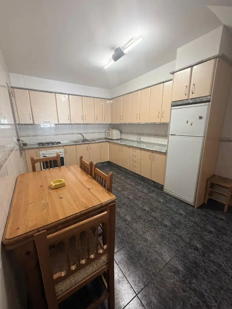 Cuina de Casa o xalet en venda en Casasimarro amb Terrassa, Traster i Moblat
