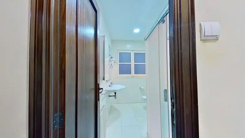 Bathroom of Flat for sale in Ciutat Vella 