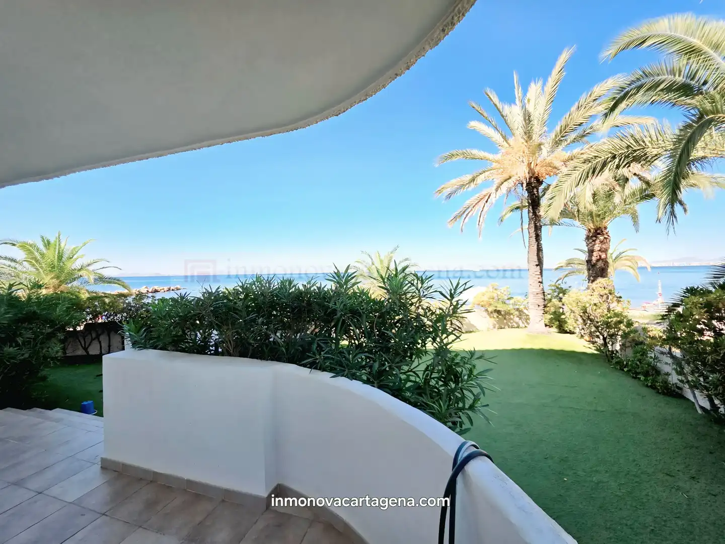 Vista exterior de Casa o chalet en venta en La Manga del Mar Menor con Aire acondicionado, Calefacción y Jardín privado