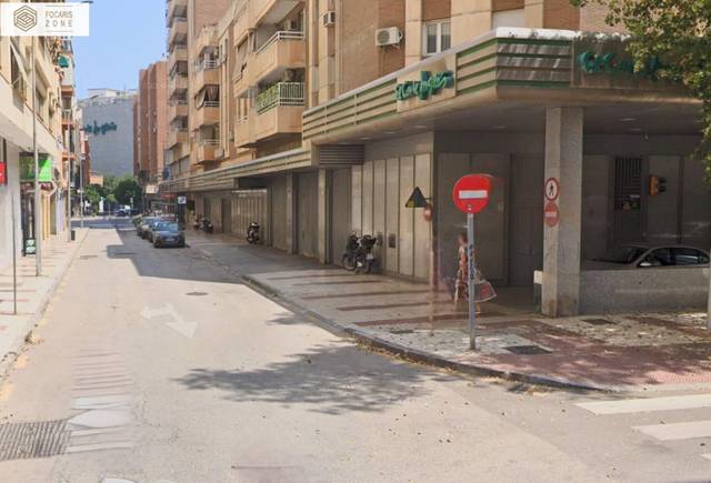 Garaje en Venta en Calle de Montes de Oca en Perchel Norte