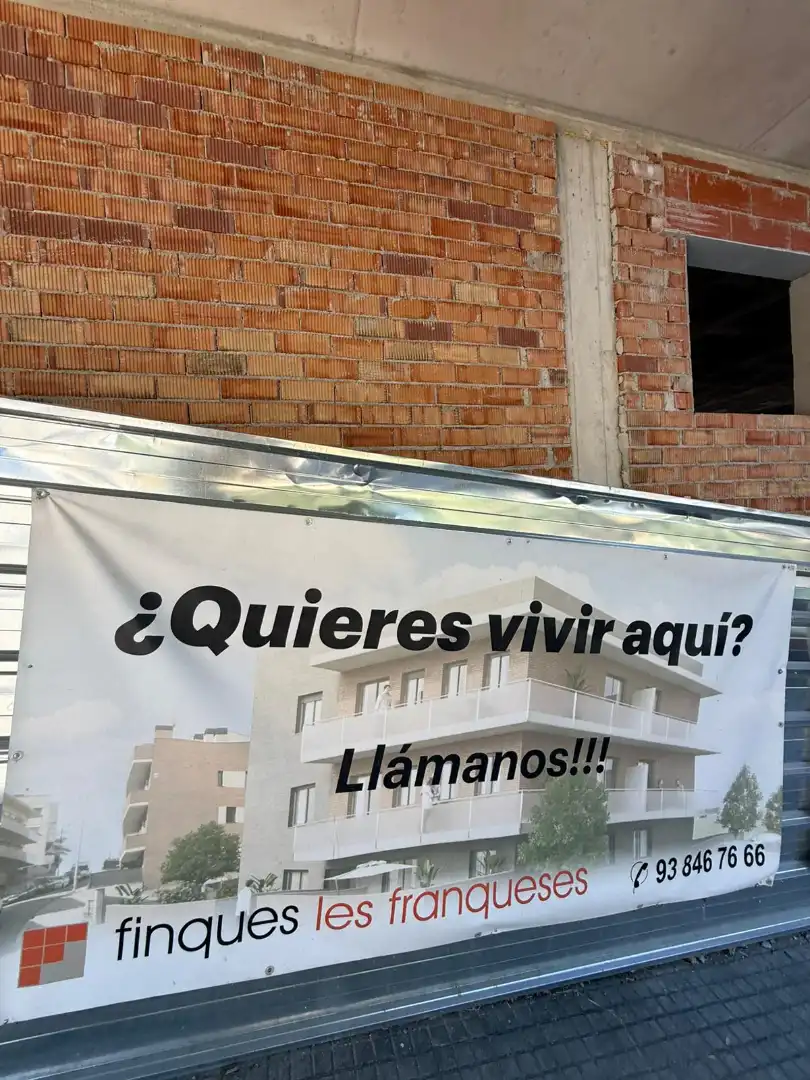 Vista exterior de Piso en venta en Les Franqueses del Vallès con Aire acondicionado y Balcón