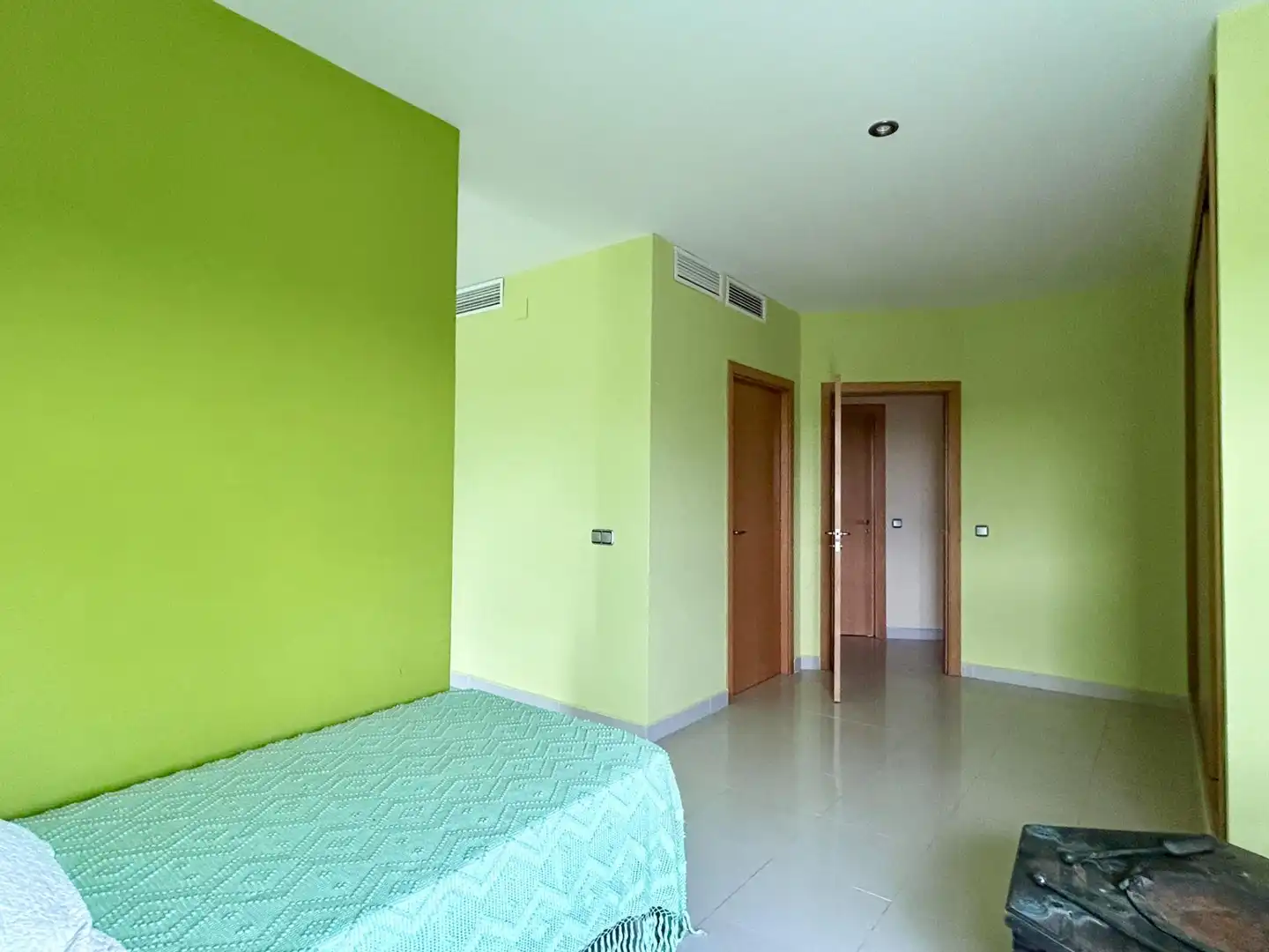 Dormitori de Casa o xalet en venda en Badajoz amb Aire condicionat, Calefacció i Jardí privat