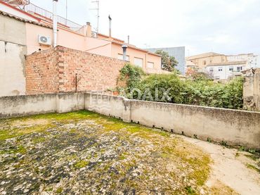 Casa con balcón en venta en Calle San Nicolás