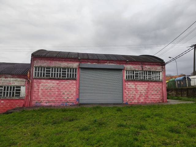 Local comercial en Venta en Xira, 35 en Cambre