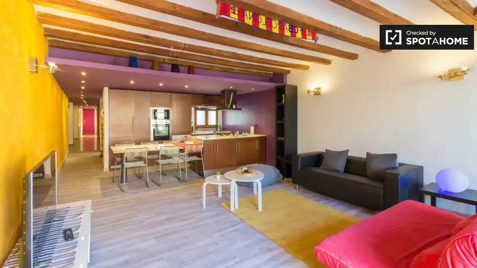 Appartamento con terrazza in affitto a Ciutat Vella, imagen 4