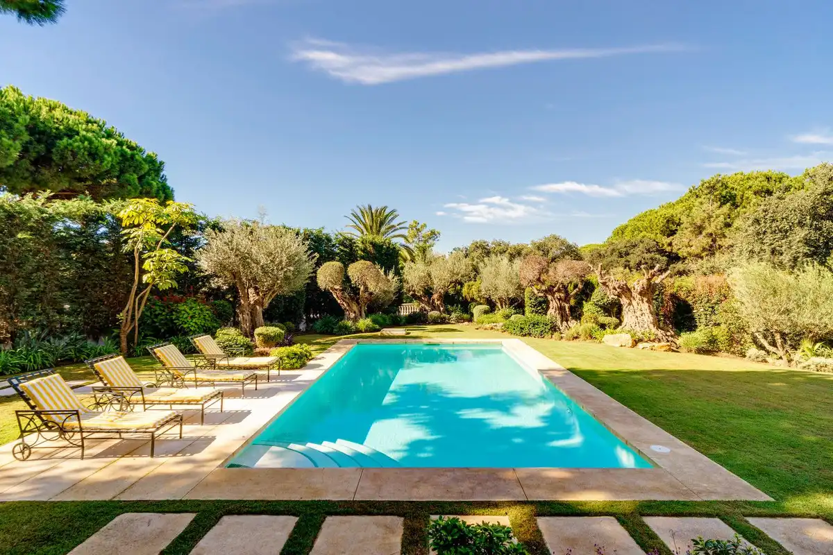 Piscina de Casa o xalet de lloguer en Marbella amb Aire condicionat, Jardí privat i Traster