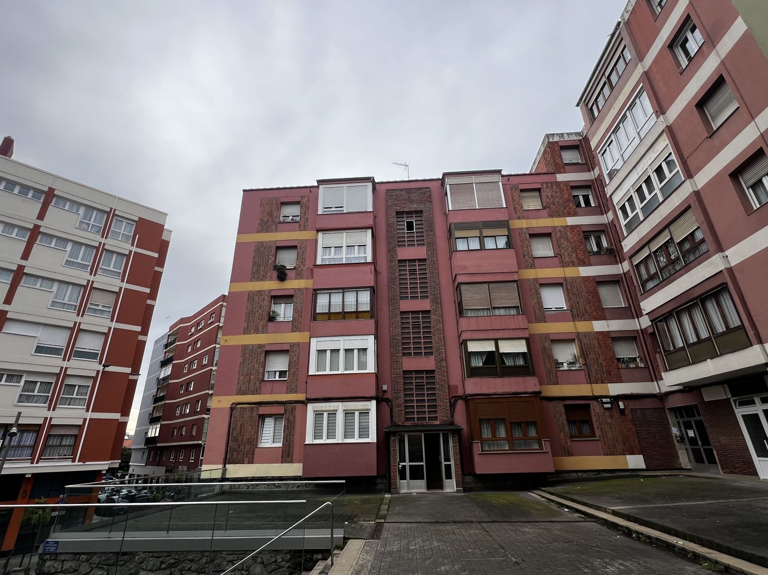 Vista exterior de Pis en venda en Santander amb Calefacció, Parquet i Moblat