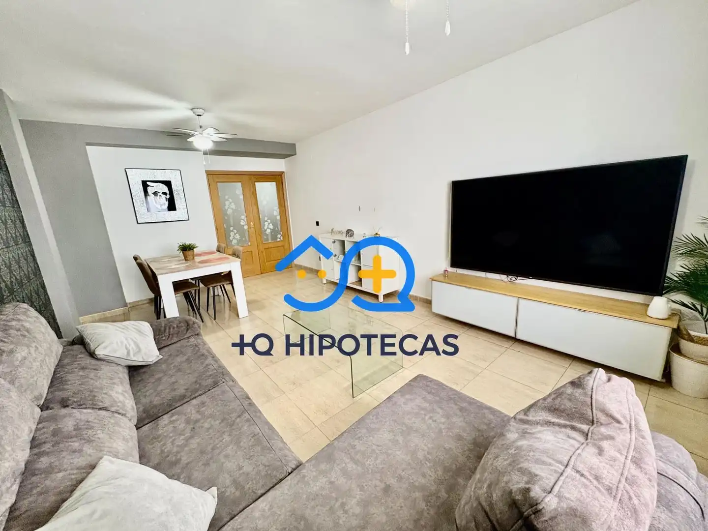 Sala d'estar de Dúplex en venda en El Viso de San Juan