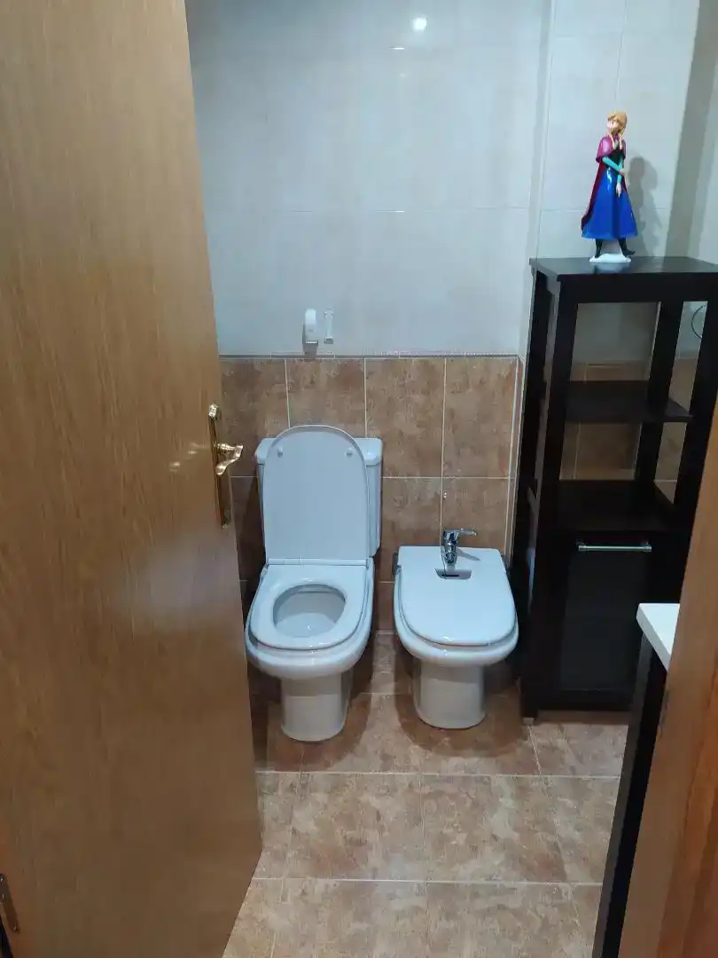 Bany de Pis en venda en Guijuelo amb Aire condicionat i Balcó