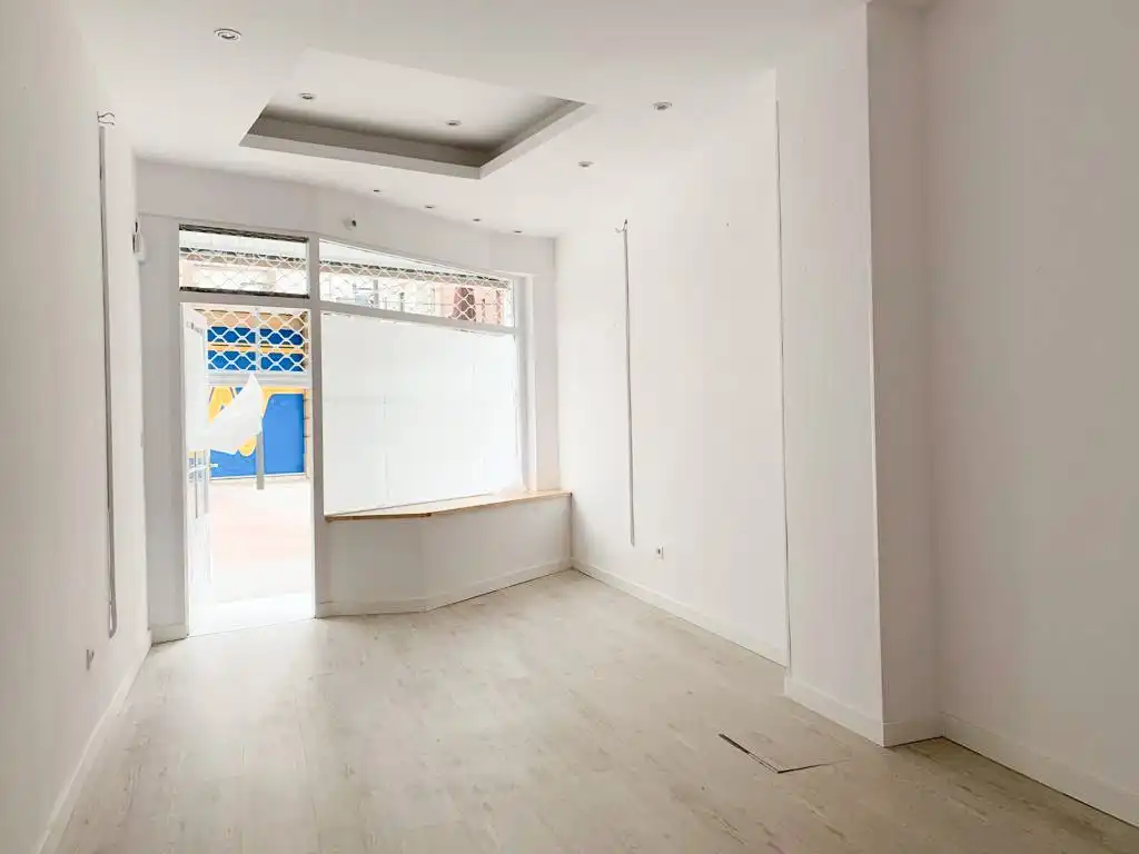 Business premises for sale in Andres Larrazabal Kalea, imagen 2
