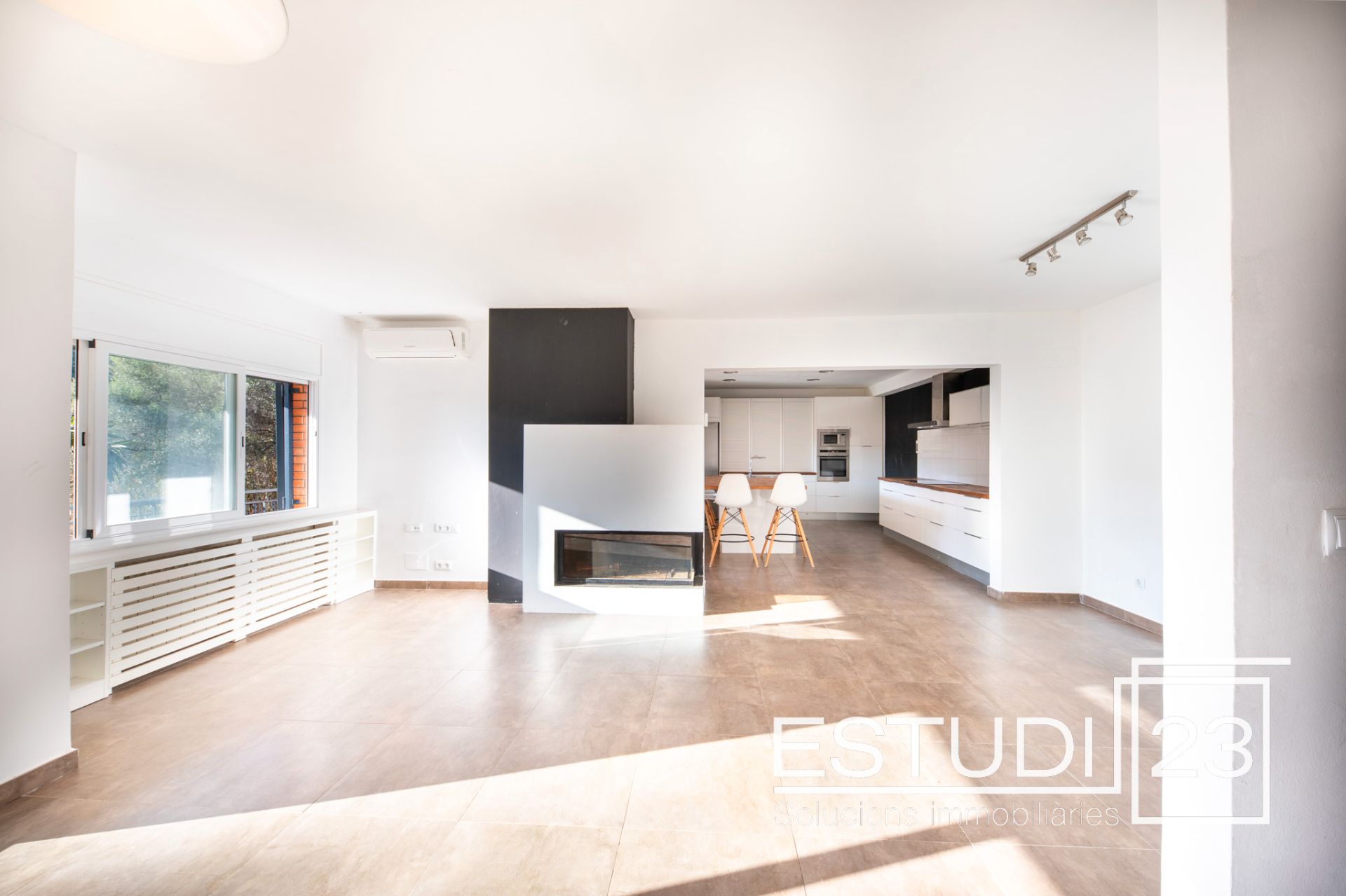 Sala d'estar de Casa o xalet en venda en Arenys de Munt amb Aire condicionat, Calefacció i Terrassa