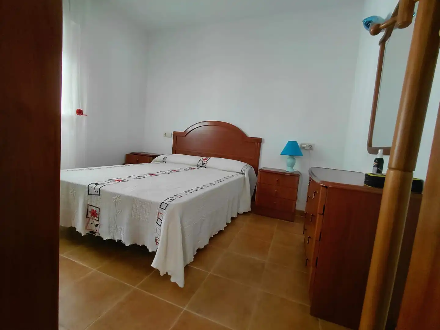 Dormitori de Finca rústica en venda en O Grove   amb Parquet, Traster i Moblat