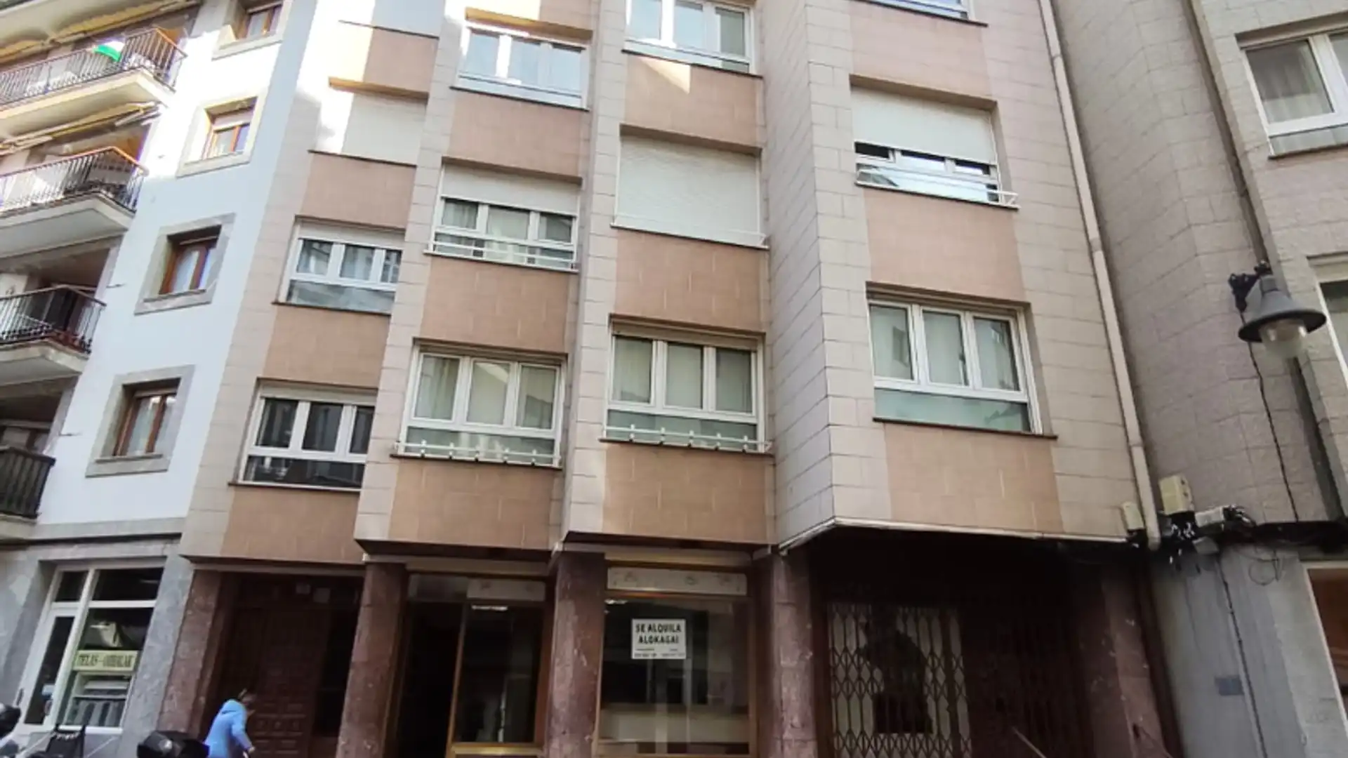 Vista exterior de Local de alquiler en Zarautz con Amueblado