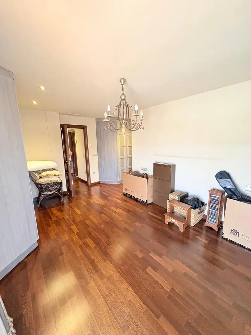 Sala d'estar de Casa o xalet en venda en Petrer amb Aire condicionat, Calefacció i Jardí privat