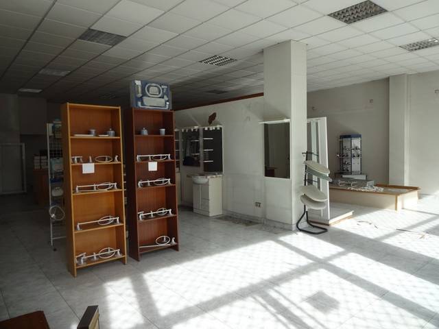 Local comercial en Alquiler en O Milladoiro