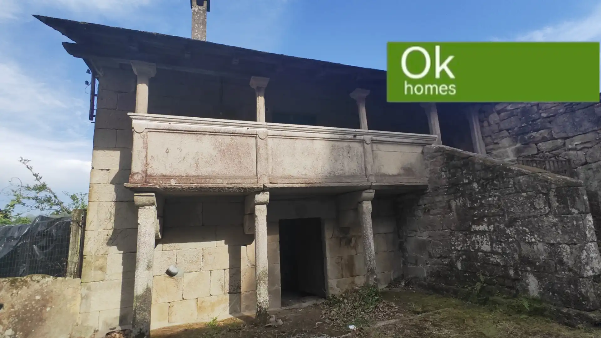 Exterior view of Detached homes for sale in Friol  with Storage room and Balcony