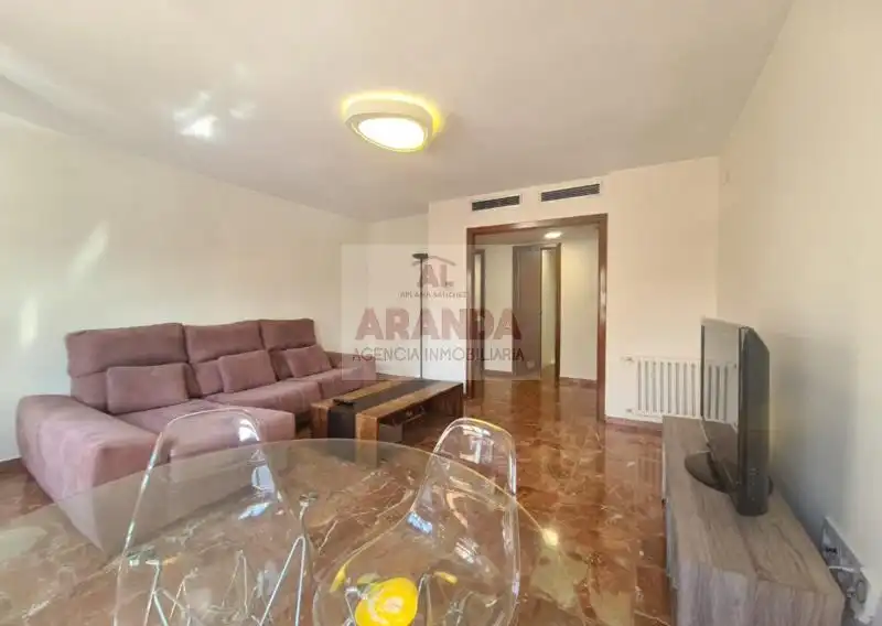 Sala de estar de Piso de alquiler en Zaragoza con Aire acondicionado, Calefacción y Trastero