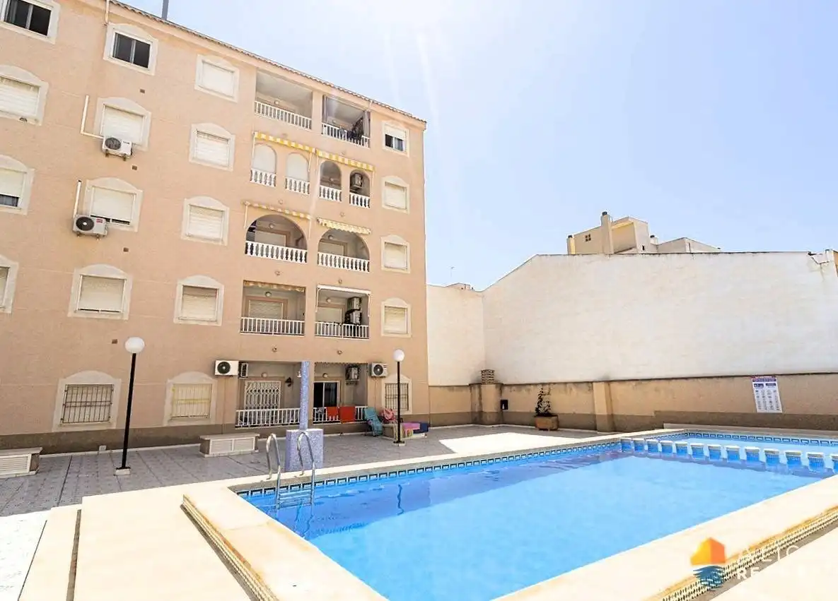 Penthouse with pool for sale in N/A