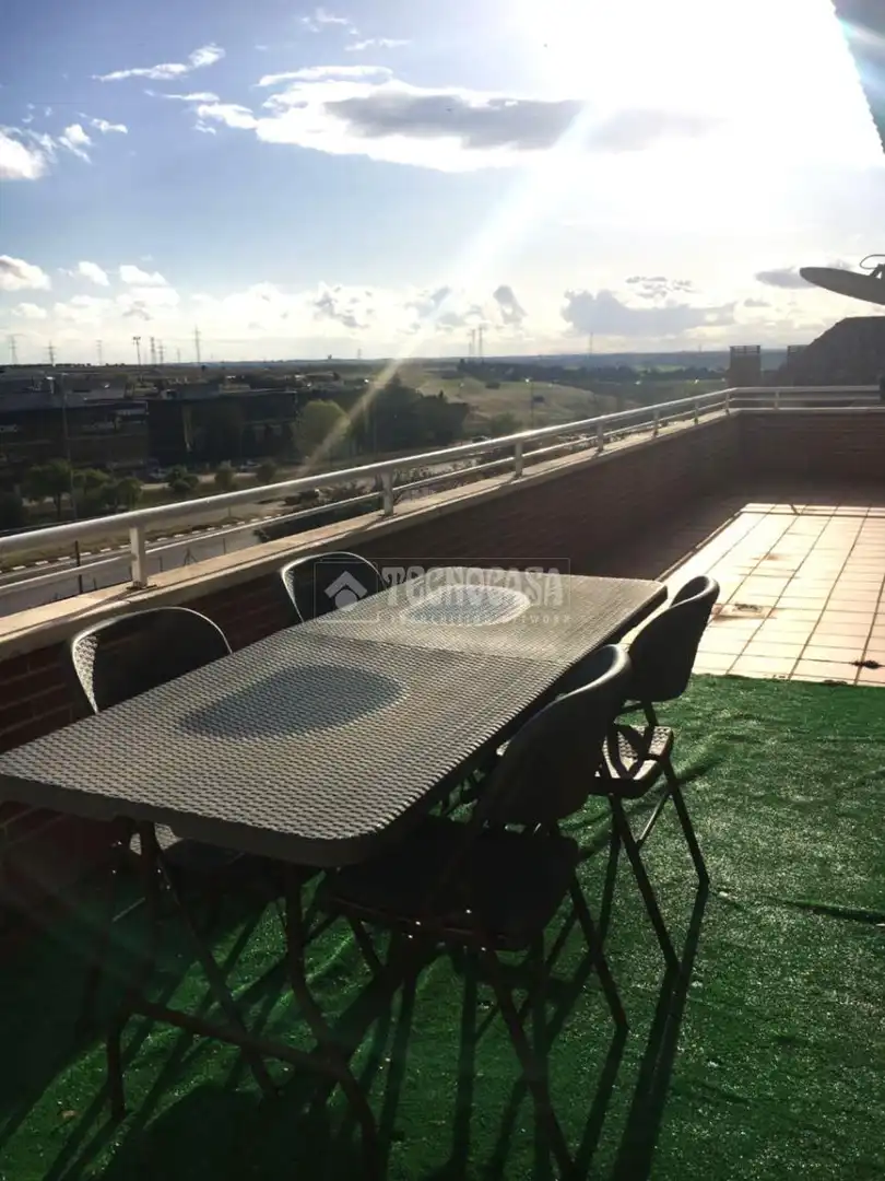 Terraza de Ático en venta en Villaviciosa de Odón con Terraza y Piscina comunitaria