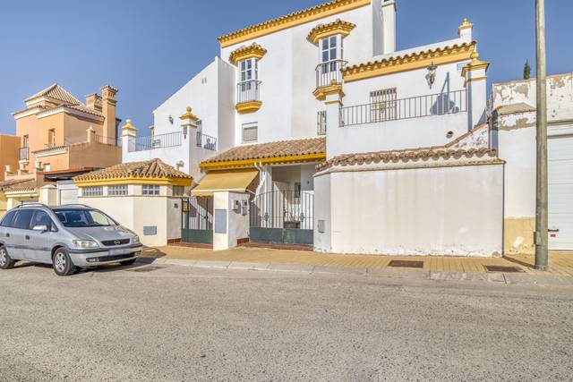 Casa adosada en Venta en C/ Antonio Lombardo Pigafett en Martín Miguel