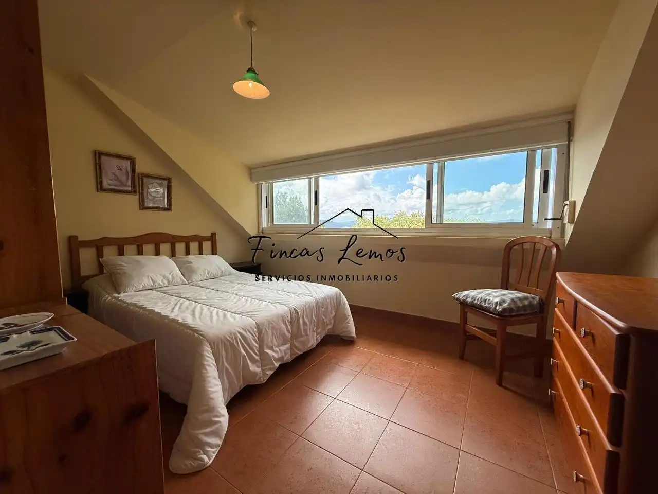 Habitación de Casa o chalet en venta en Camariñas con Jardín privado, Terraza y Amueblado