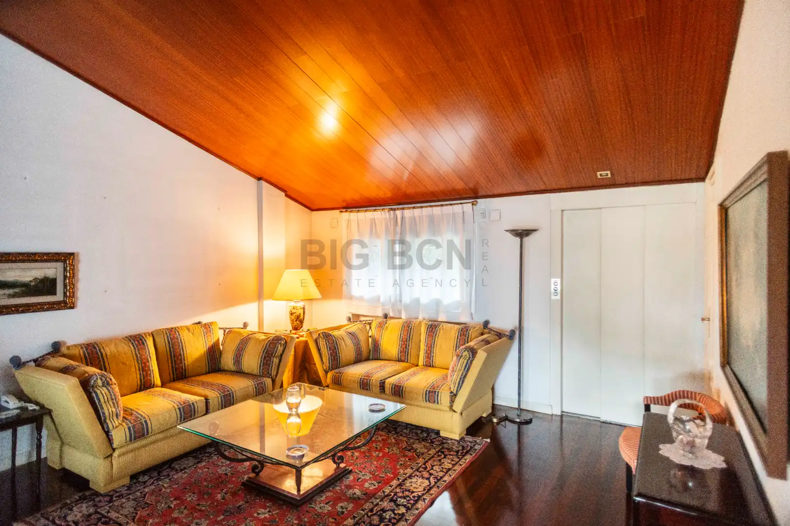 Sala d'estar de Casa o xalet en venda en Barcelona amb Aire condicionat, Calefacció i Jardí privat