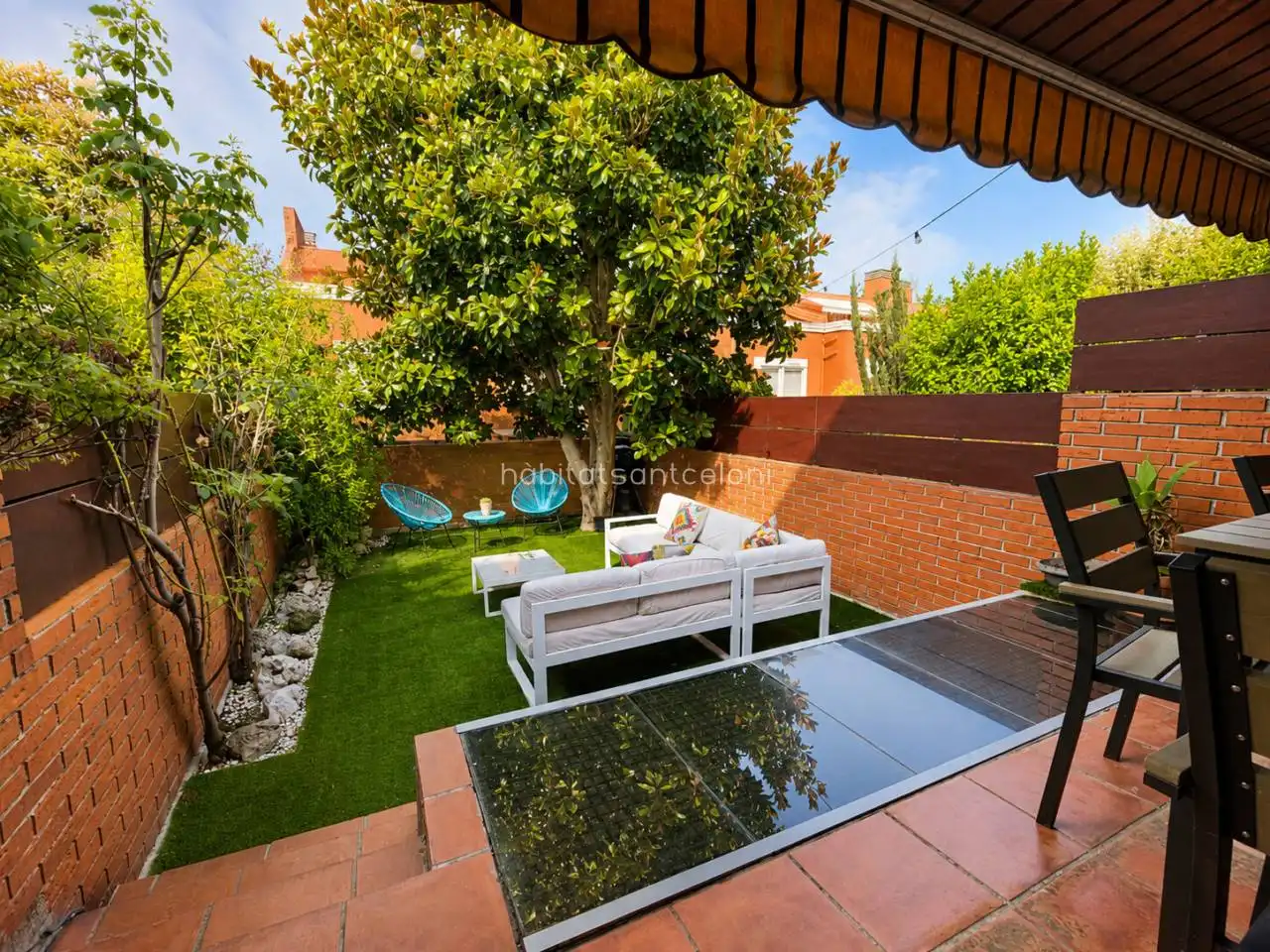 Terrassa de Casa adosada en venda en Cerdanyola del Vallès amb Calefacció, Jardí privat i Piscina comunitària