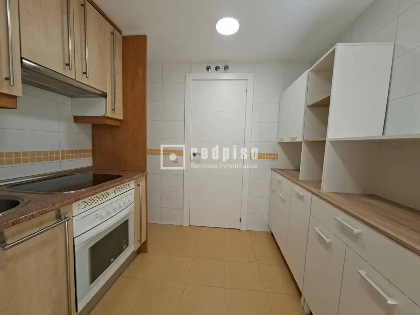 Kitchen of Flat for sale in Madrid  with Heating and Storage room