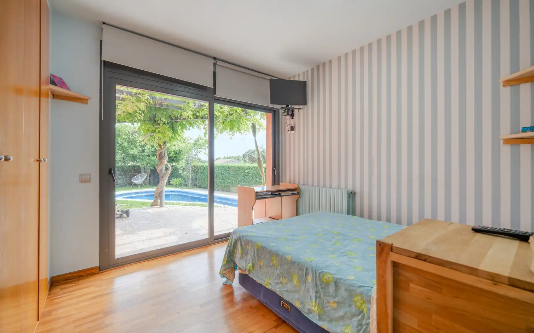 Dormitori de Casa o xalet en venda en Aiguaviva amb Aire condicionat, Calefacció i Jardí privat