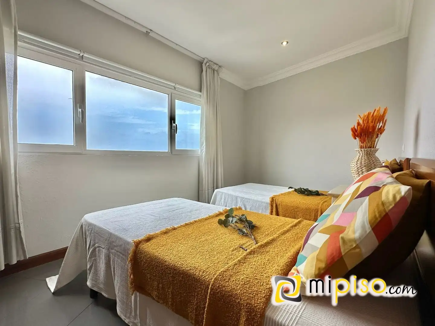 Bedroom of Flat for sale in Laredo  with Furnished
