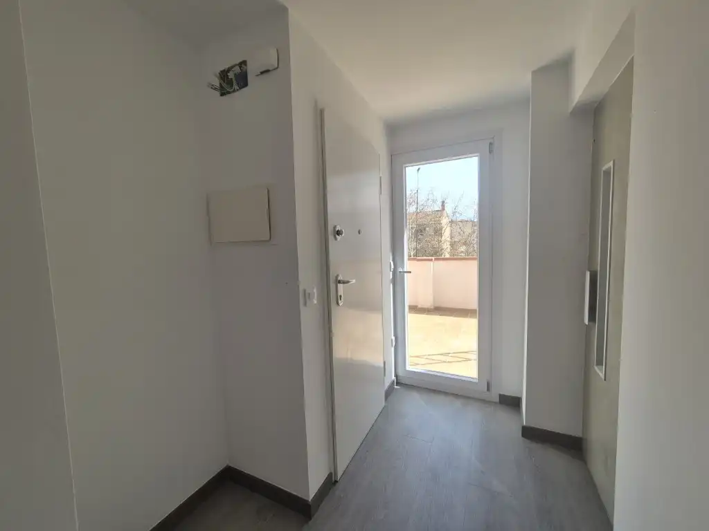 Dachboden zum Verkauf in Zaragoza mit Klimaanlage, Terrasse und Ofen