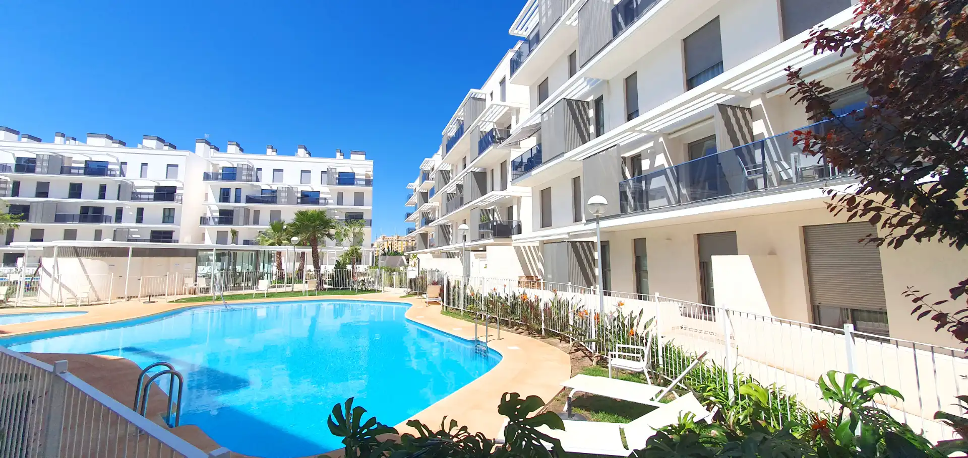 Piscina de Apartamento de alquiler en Dénia con Aire acondicionado, Calefacción y Terraza