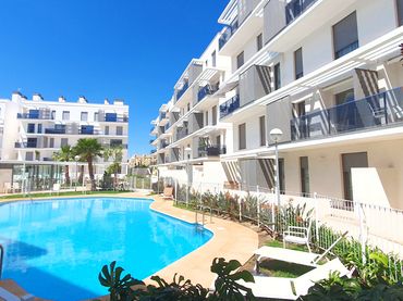 Apartment with pool to rent in Carrer de Castor 5