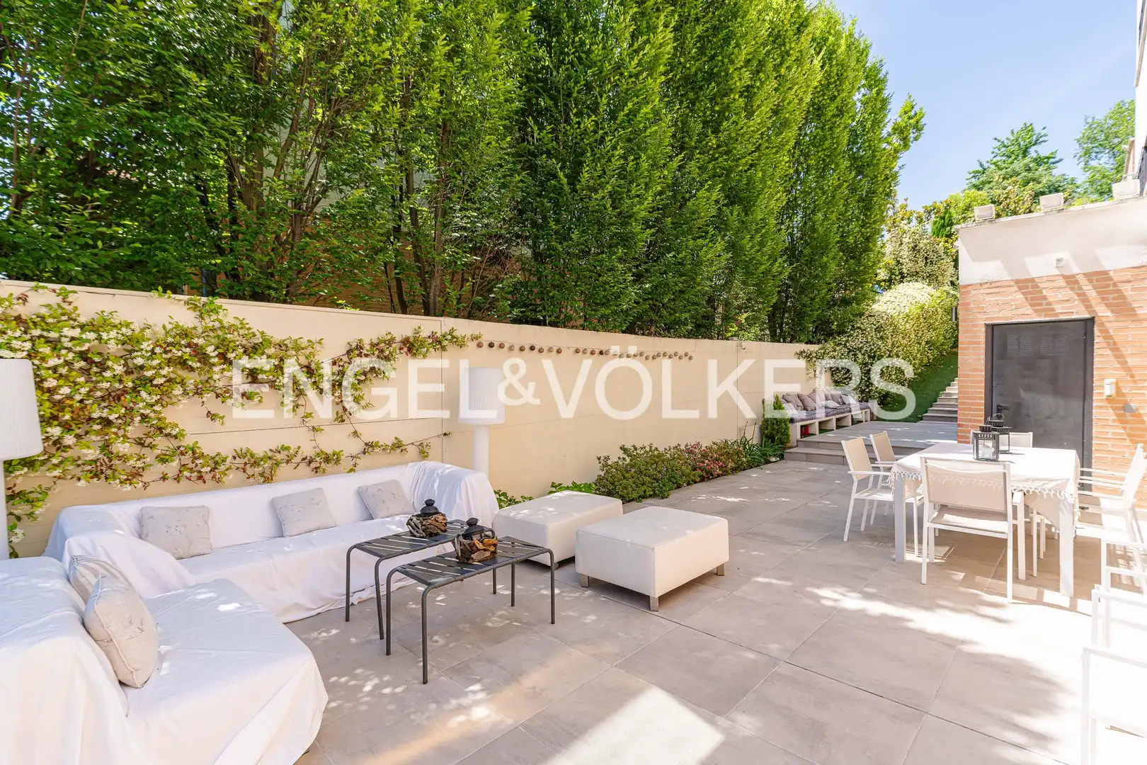 Terraza de Casa o chalet en venta en Madrid con Aire acondicionado, Calefacción y Jardín privado