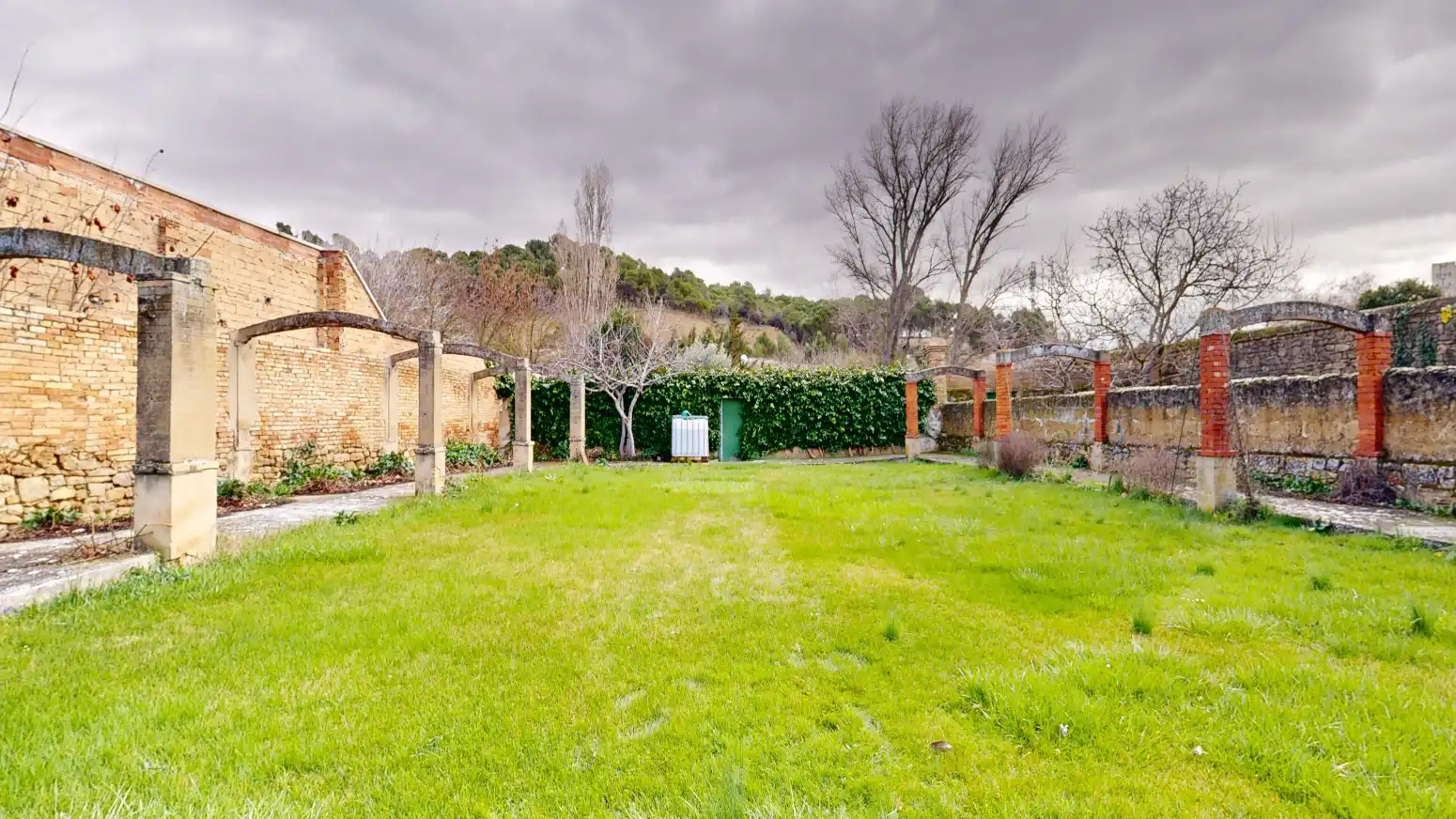 Houses for sale in Tafalla  with Heating, Private garden and Parquet flooring