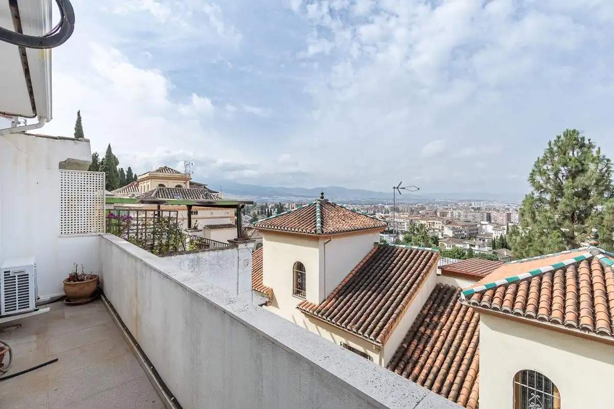Vista exterior de Casa o chalet en venta en Granada con Aire acondicionado, Terraza y Balcón