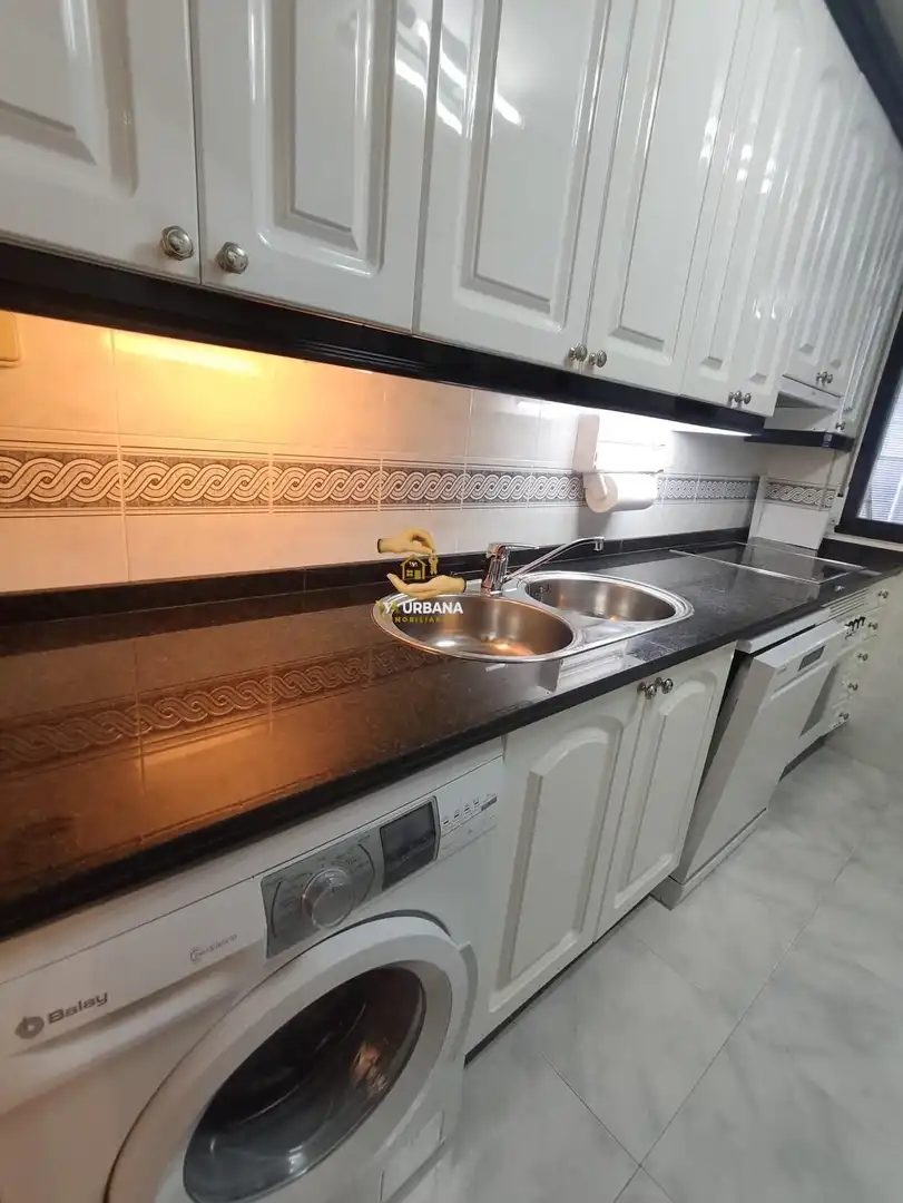 Küche von Wohnung zur Miete in Salamanca mit Heizung, Terrasse und Abstellraum