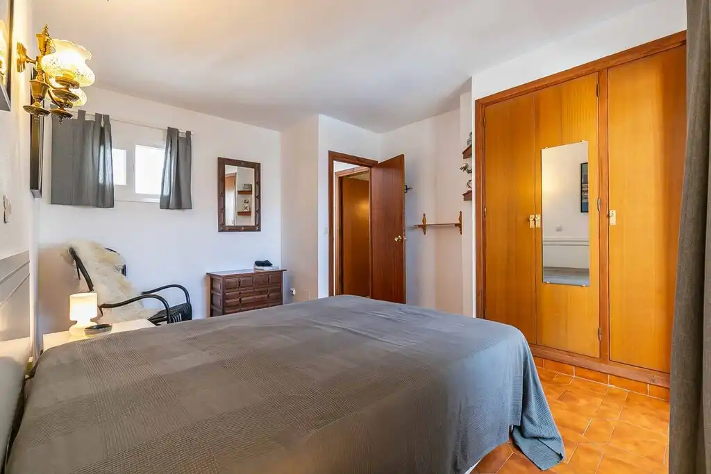 Dormitori de Casa adosada en venda en Mijas amb Aire condicionat, Terrassa i Moblat